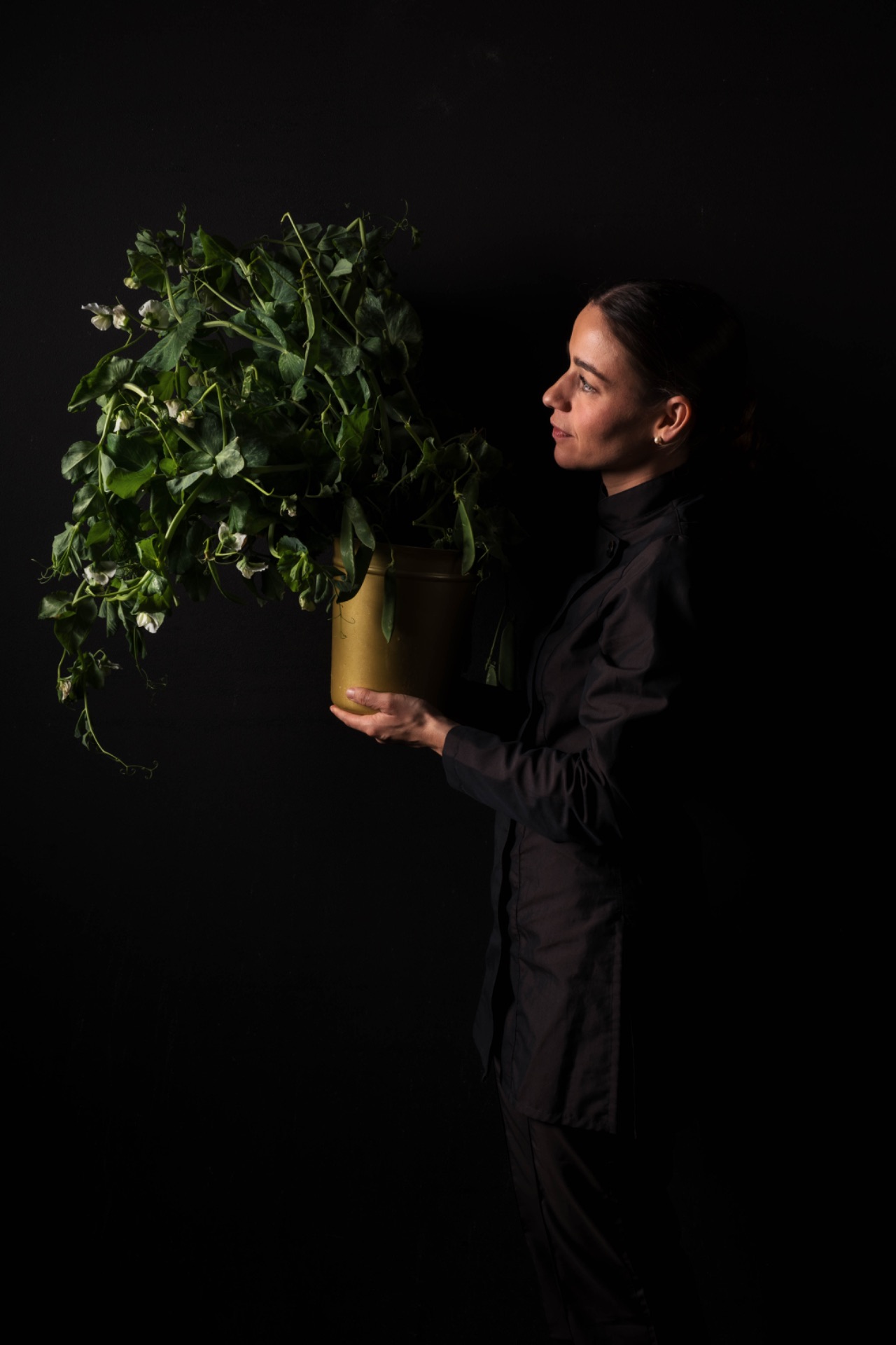 Martina Puigvert en el huerto de Les Cols